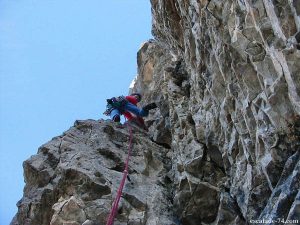 Rocher de Leschaux : Voie des Collégiens (L4 : 6b) - Photo Romain Vulliet ©